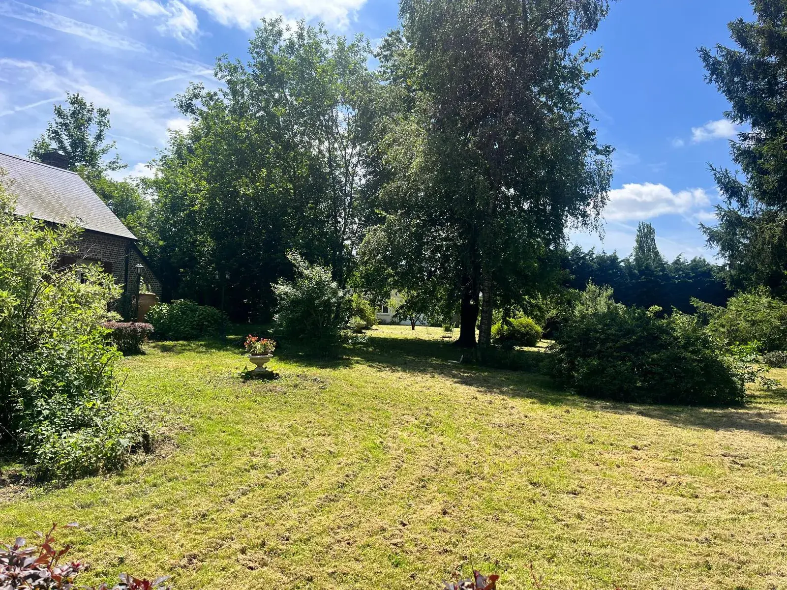 Belle maison à Colonfay avec grand jardin et confort moderne en vente 