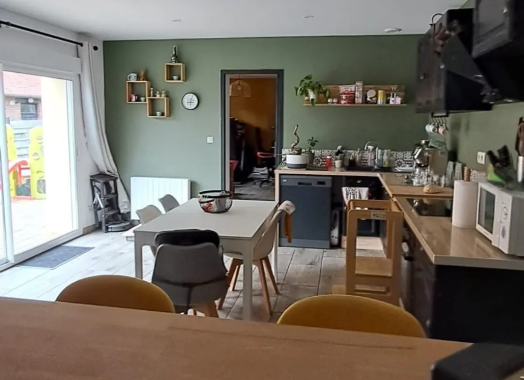 Maison rénovée avec jardin, garage et 3 chambres à Bohain proche Fresnoy-le-Grand 