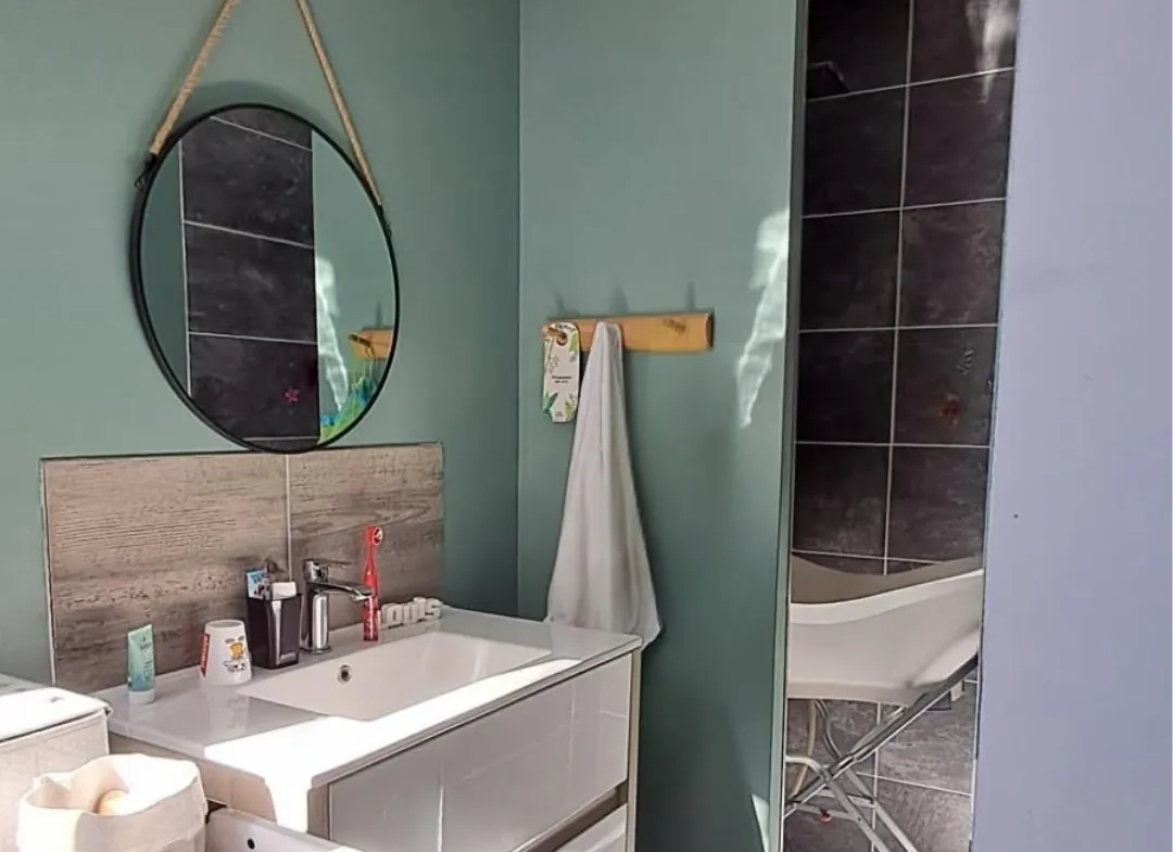 Maison rénovée avec jardin, garage et 3 chambres à Bohain proche Fresnoy-le-Grand 