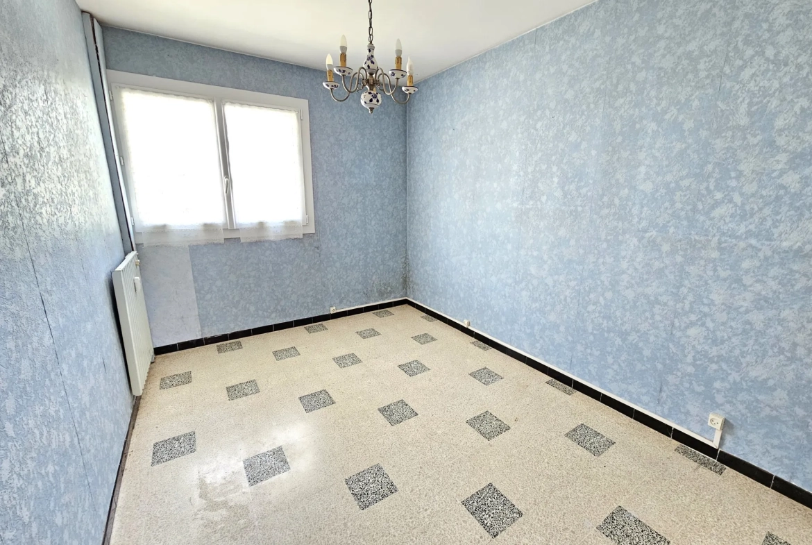 Bel appartement T3/T4 de 70 m² à Hyères avec cave et parkings sécurisés 