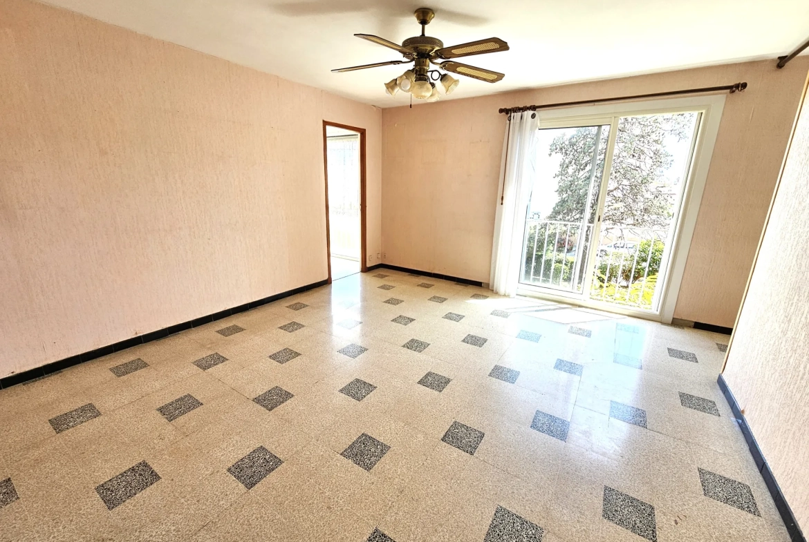 Bel appartement T3/T4 de 70 m² à Hyères avec cave et parkings sécurisés 