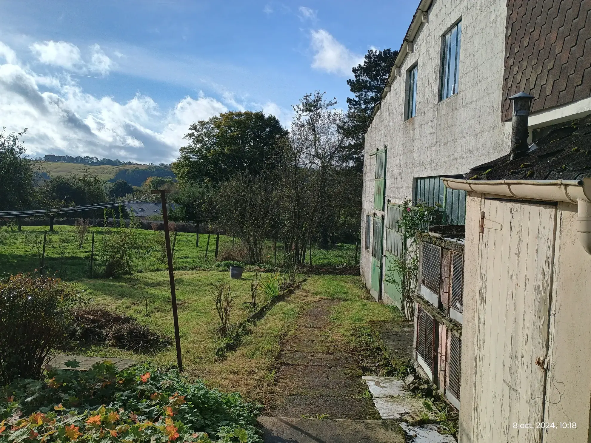 Maison de village à Gergny (02) à rénover avec grand terrain et potentiel touristique 