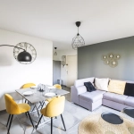 Appartement 4 chambres rénové avec terrasse et parking à Reims