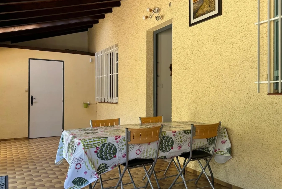 Maison 2 Faces avec 3 Chambres, Garage et Terrasse à Perpignan 