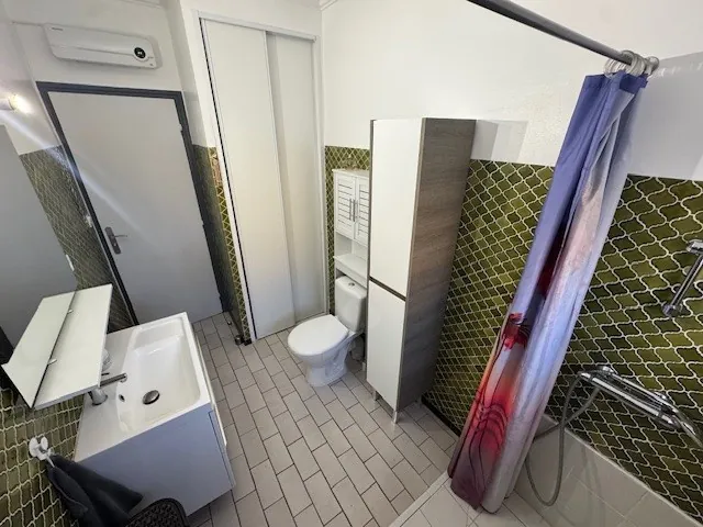Maison 2 Faces avec 3 Chambres, Garage et Terrasse à Perpignan 