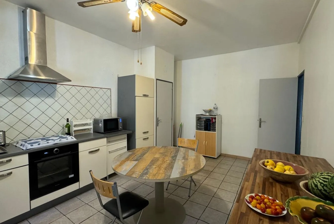 Maison 2 Faces avec 3 Chambres, Garage et Terrasse à Perpignan 