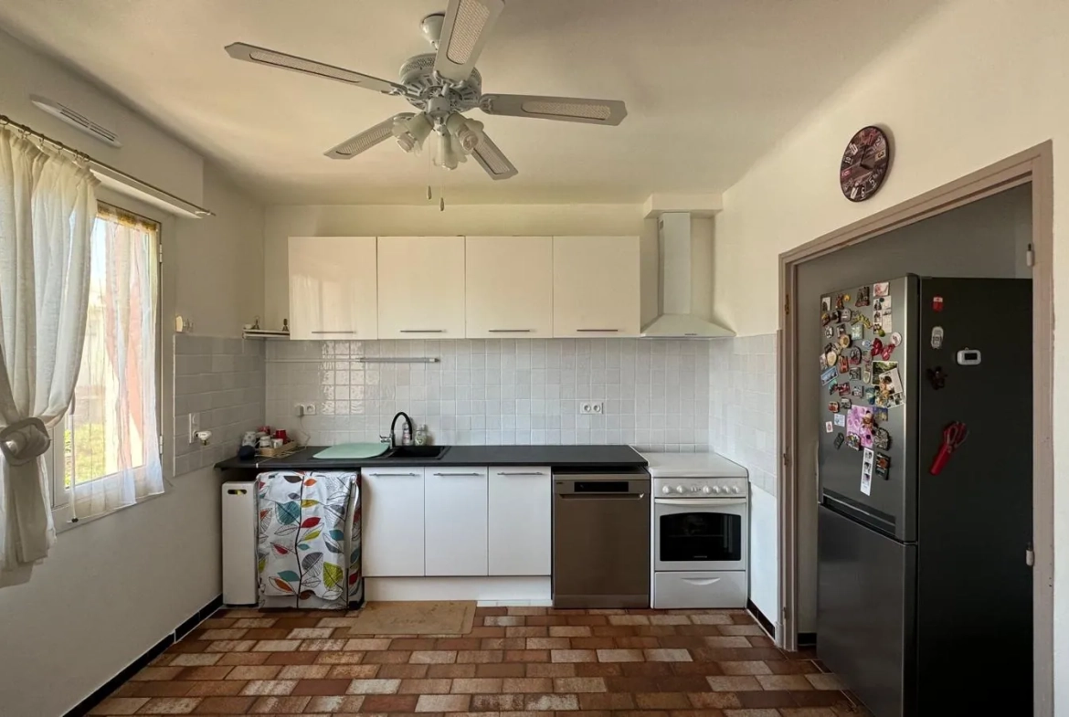 Maison 2 Faces avec 3 Chambres, Garage et Terrasse à Perpignan 