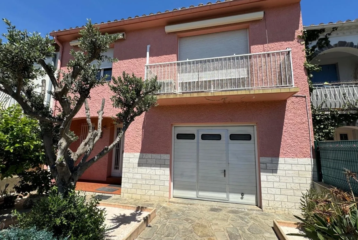Maison 2 Faces avec 3 Chambres, Garage et Terrasse à Perpignan 