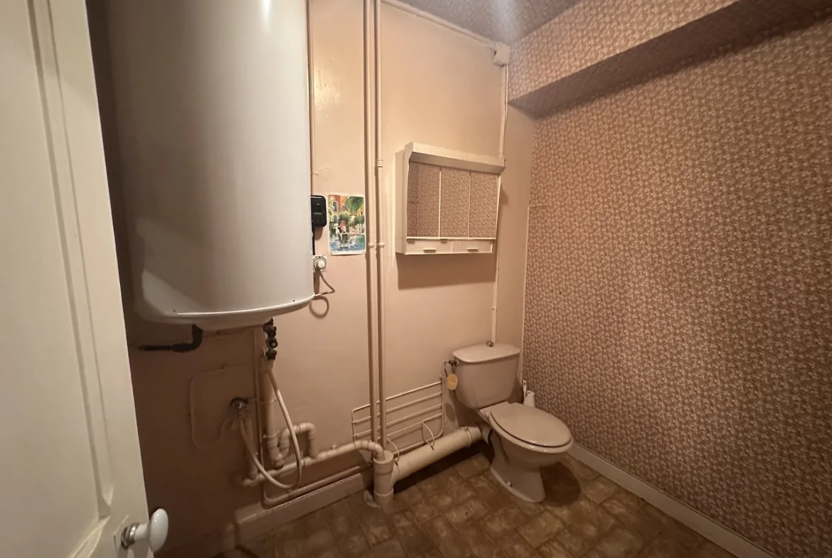 Maison de ville à vendre à Marcigny - Rénovation avec potentiel, 3 chambres, chauffage gaz 