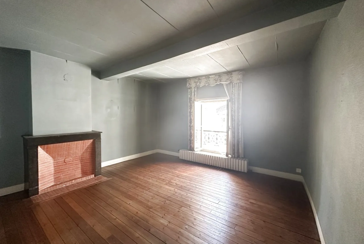 Maison de ville à vendre à Marcigny - Rénovation avec potentiel, 3 chambres, chauffage gaz 