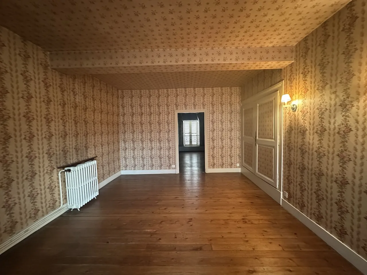 Maison de ville à vendre à Marcigny - Rénovation avec potentiel, 3 chambres, chauffage gaz 