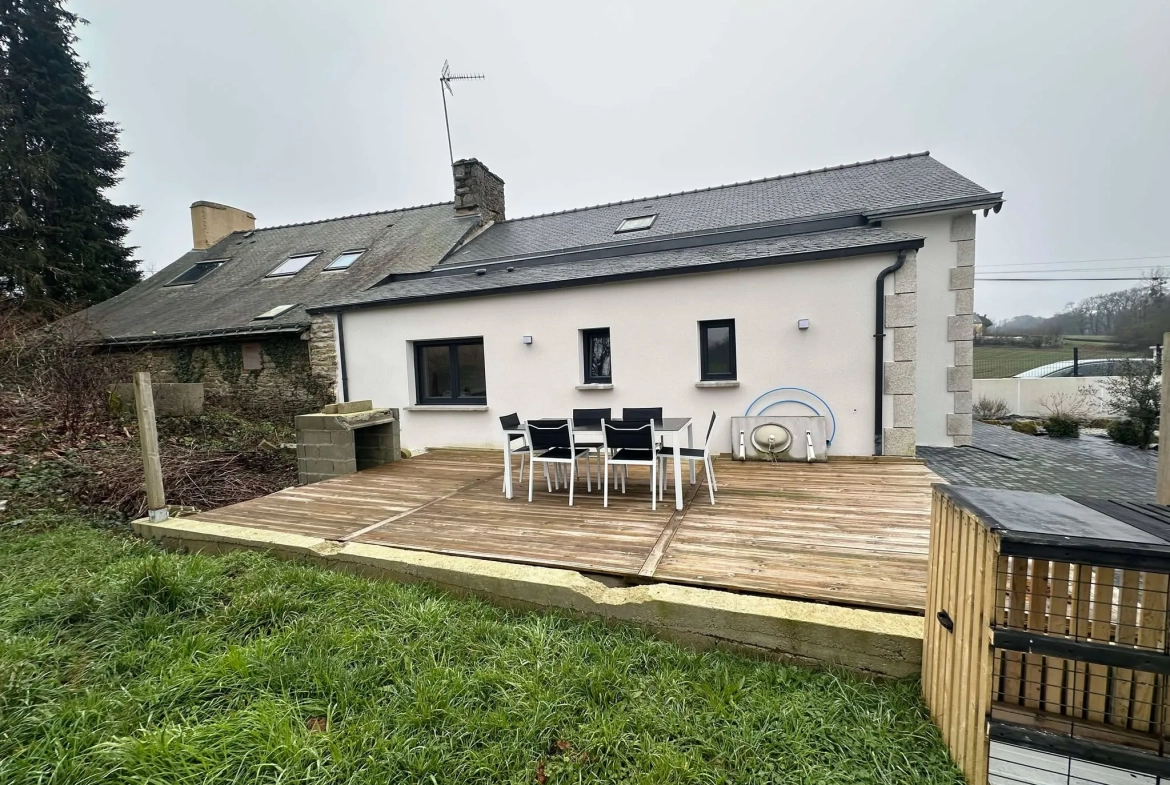 Maison à vendre à Moréac - 2 chambres, terrasse, terrain 1839 m² 