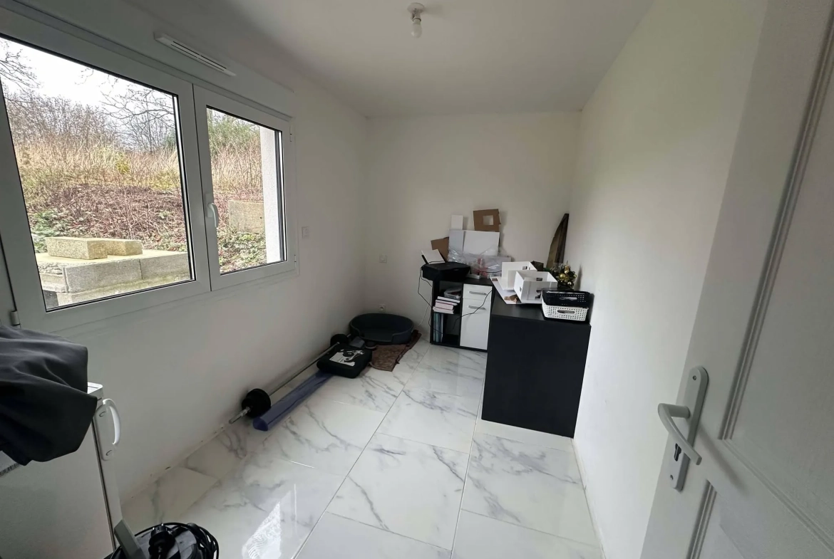 Maison à vendre à Moréac - 2 chambres, terrasse, terrain 1839 m² 