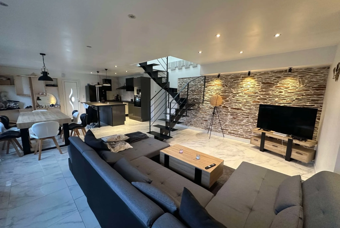 Maison à vendre à Moréac - 2 chambres, terrasse, terrain 1839 m² 