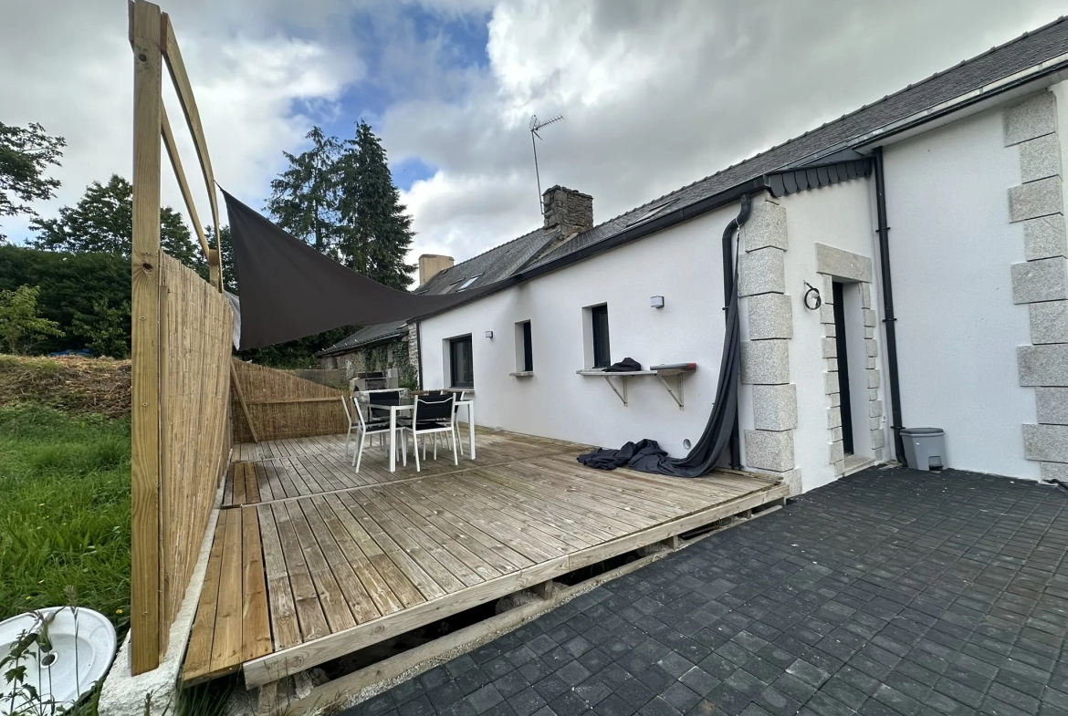 Maison à vendre à Moréac - 2 chambres, terrasse, terrain 1839 m² 