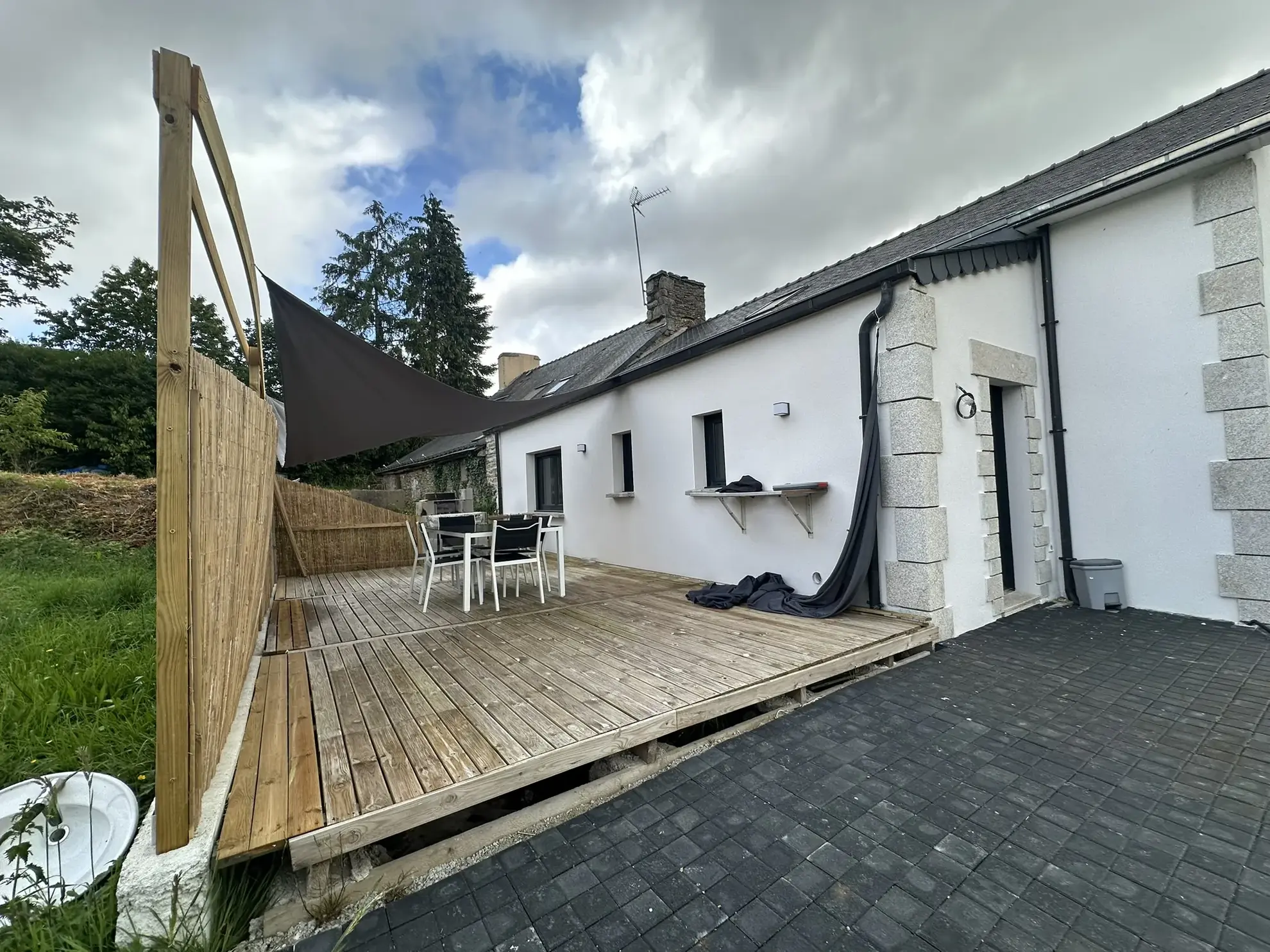 Maison à vendre à Moréac - 2 chambres, terrasse, terrain 1839 m² 
