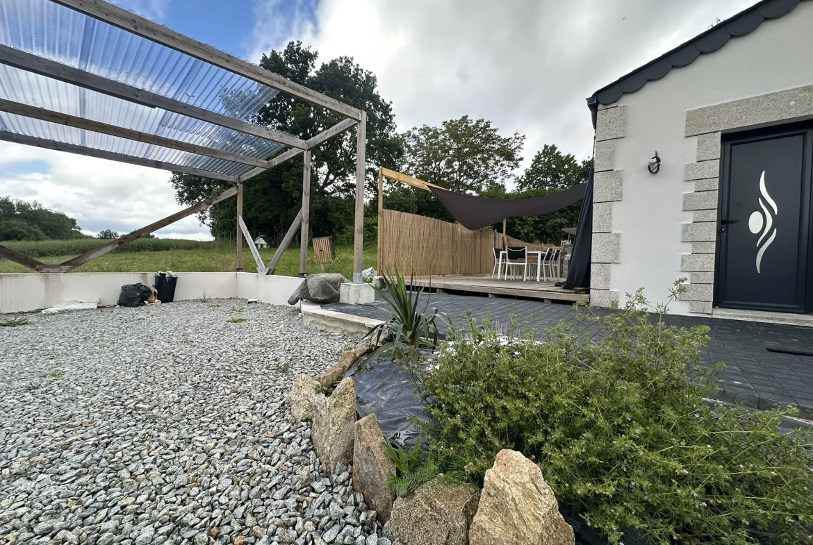 Maison à vendre à Moréac - 2 chambres, terrasse, terrain 1839 m² 