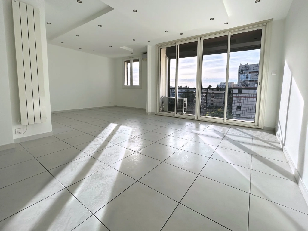 Vente appartement T3 de 64,92 m² avec balcon à Marseille Bon-Secours