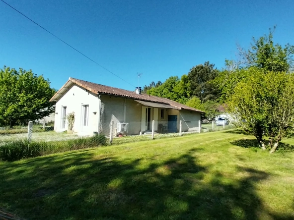 Maison de plain-pied avec 4 chambres, garage et terrasse à Segonzac
