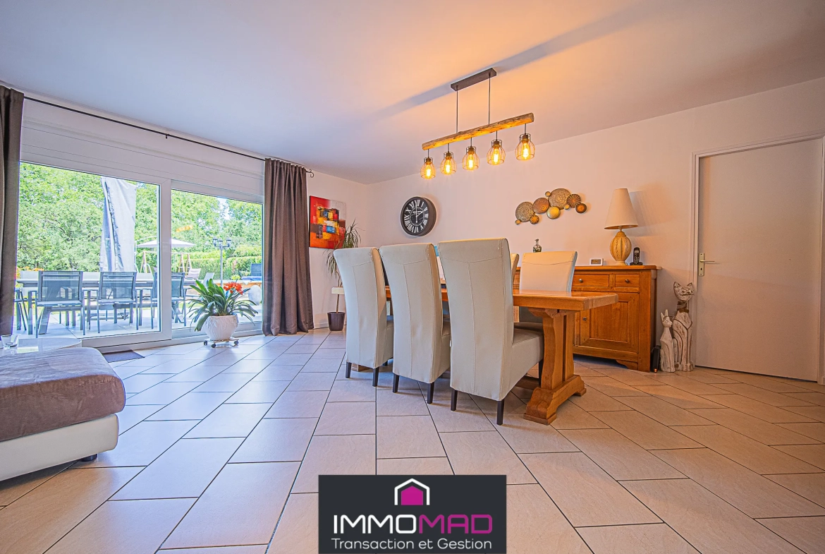 Maison de plain-pied de 140 m² avec piscine à Verdun proche zone du dragon 