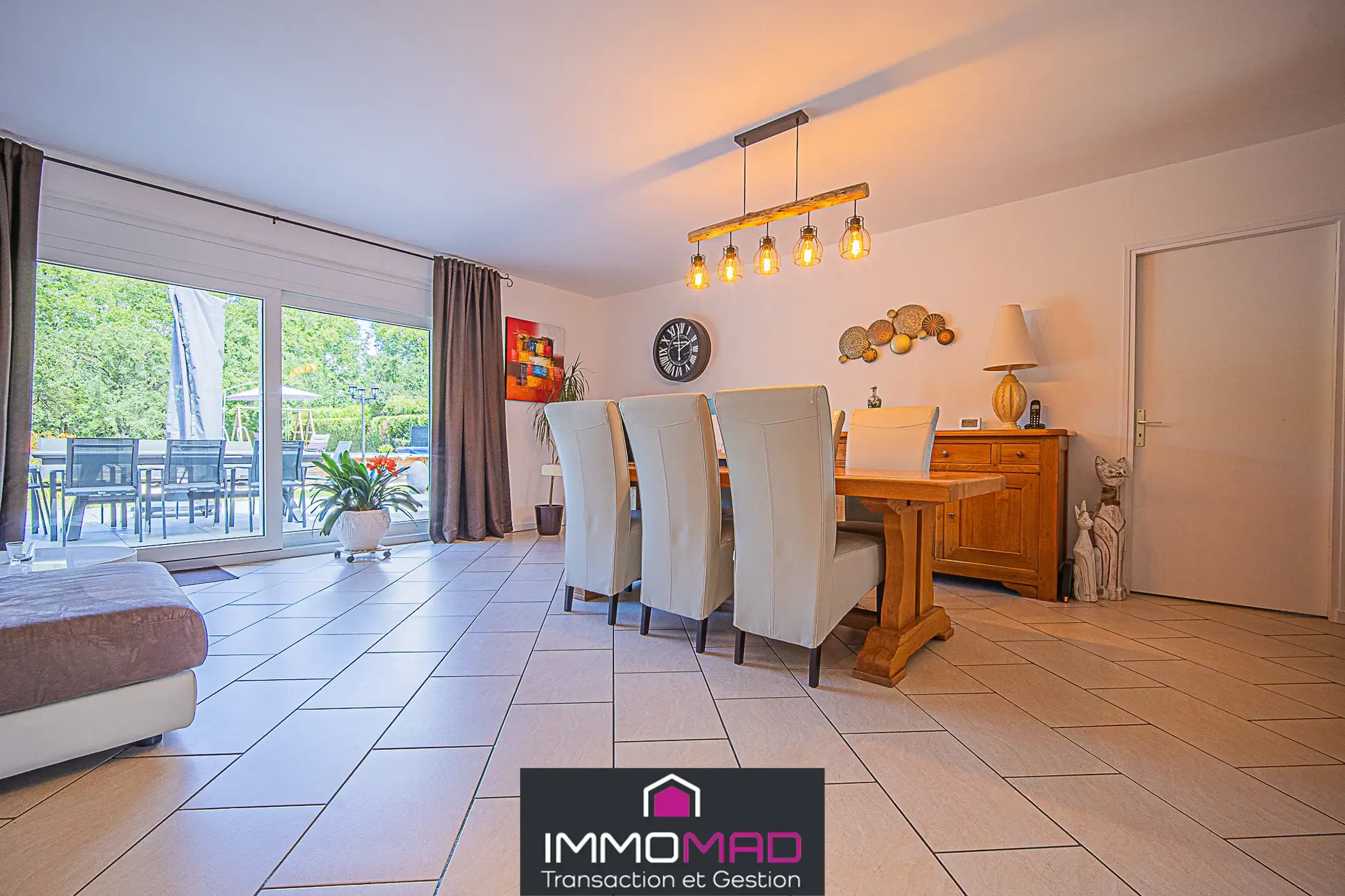 Maison de plain-pied de 140 m² avec piscine à Verdun proche zone du dragon 