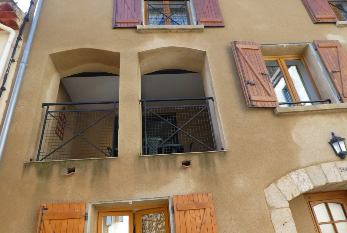 Maison de village à vendre à Duilhac-sous-Peyrepertuse avec terrasse et parking 