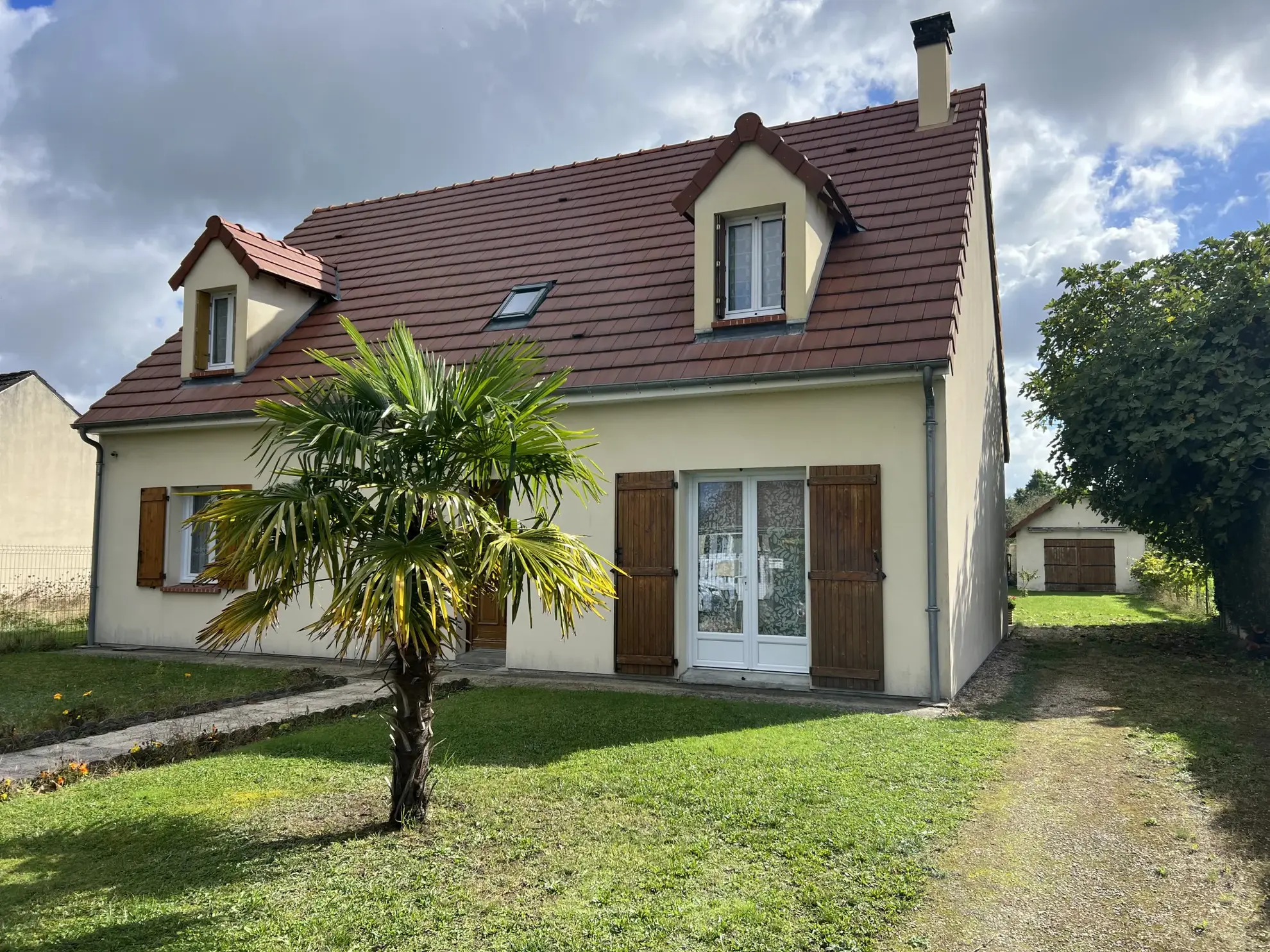 Maison 5 pièces avec jardin et garage à Aubigny-sur-Nère 