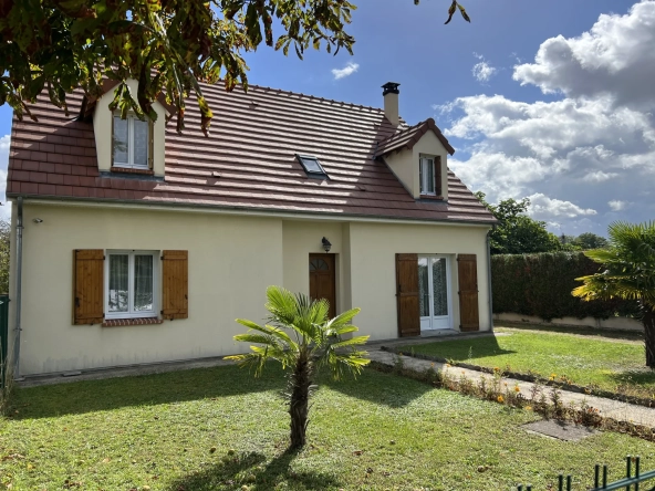 Maison 5 pièces avec jardin et garage à Aubigny-sur-Nère