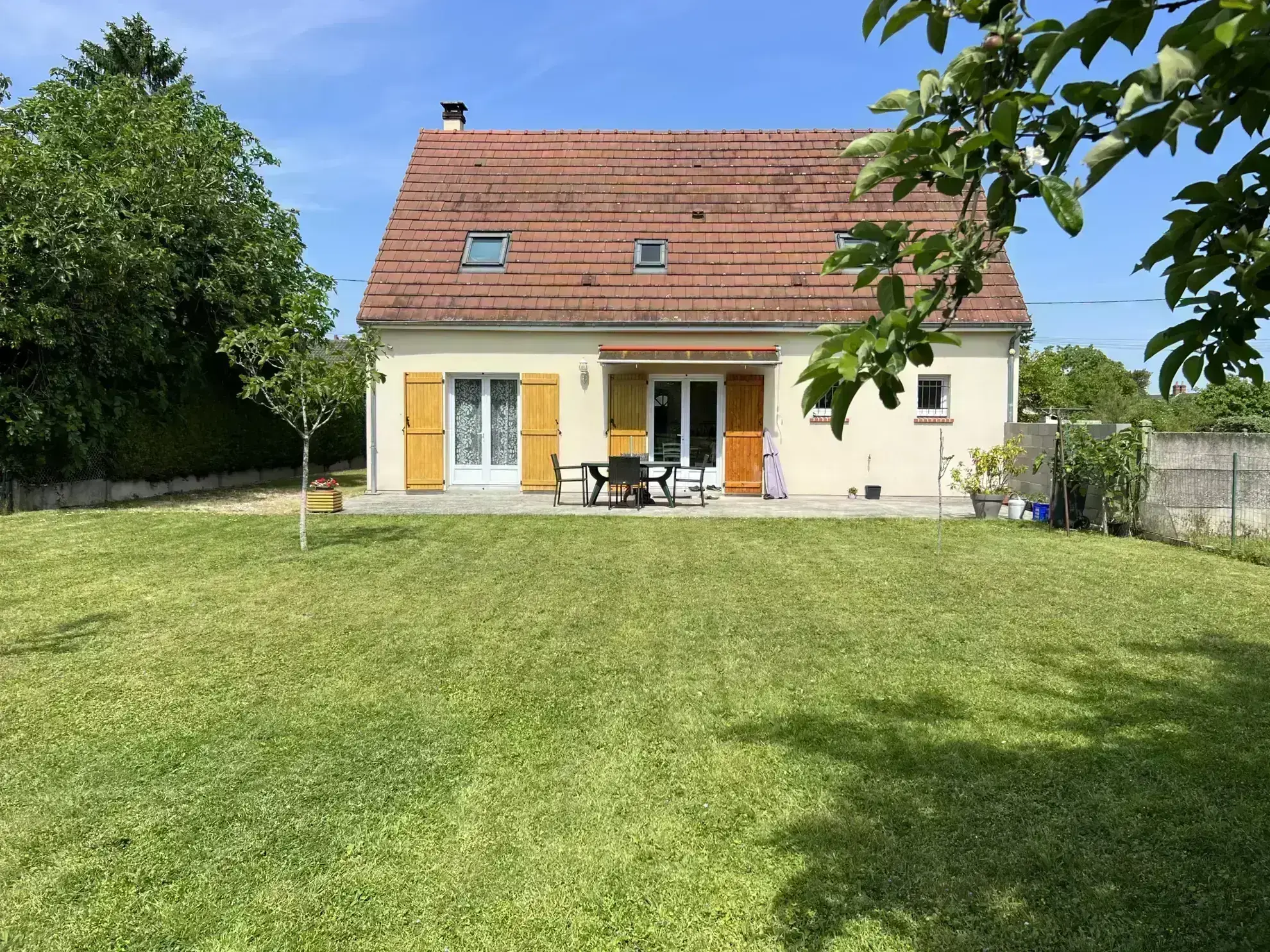 Maison 5 pièces avec jardin et garage à Aubigny-sur-Nère 