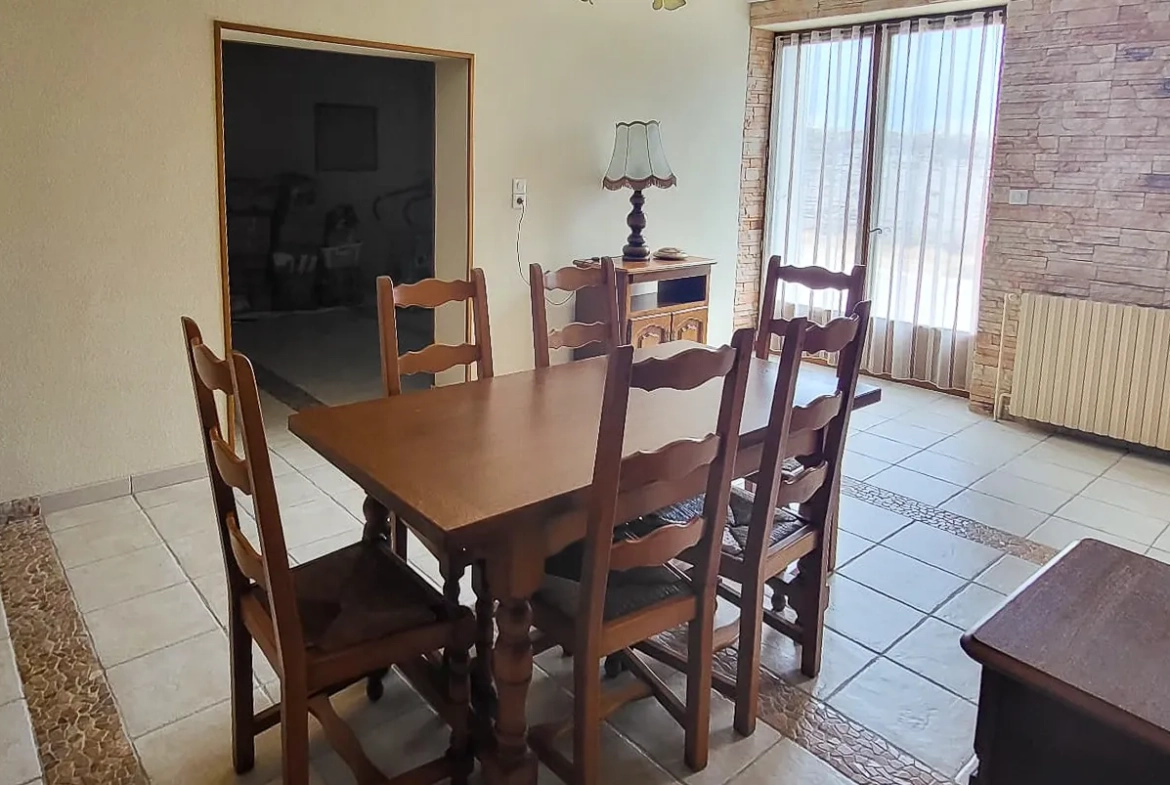 Maison à Epinac de 155 m² avec jardin, terrasse et potentiel d'aménagement 