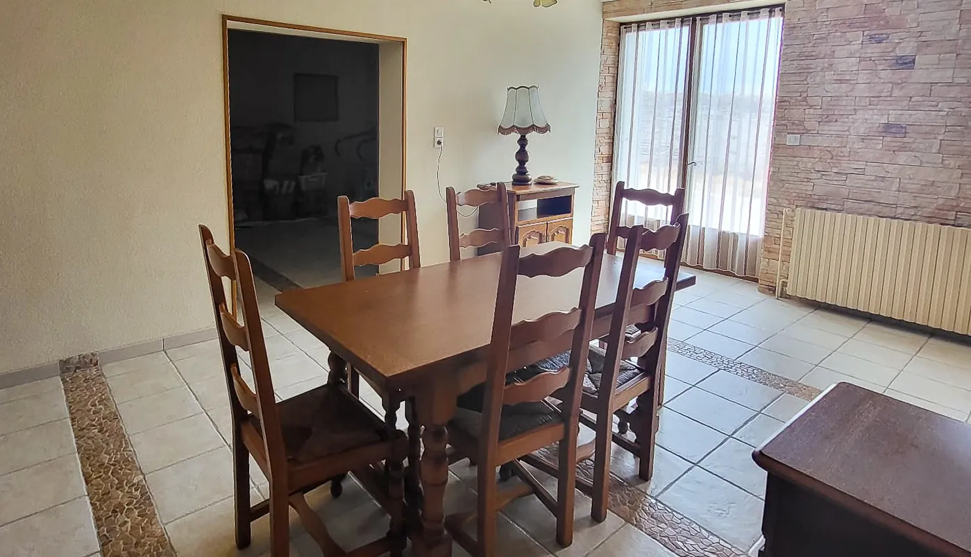 Maison à Epinac de 155 m² avec jardin, terrasse et potentiel d'aménagement 