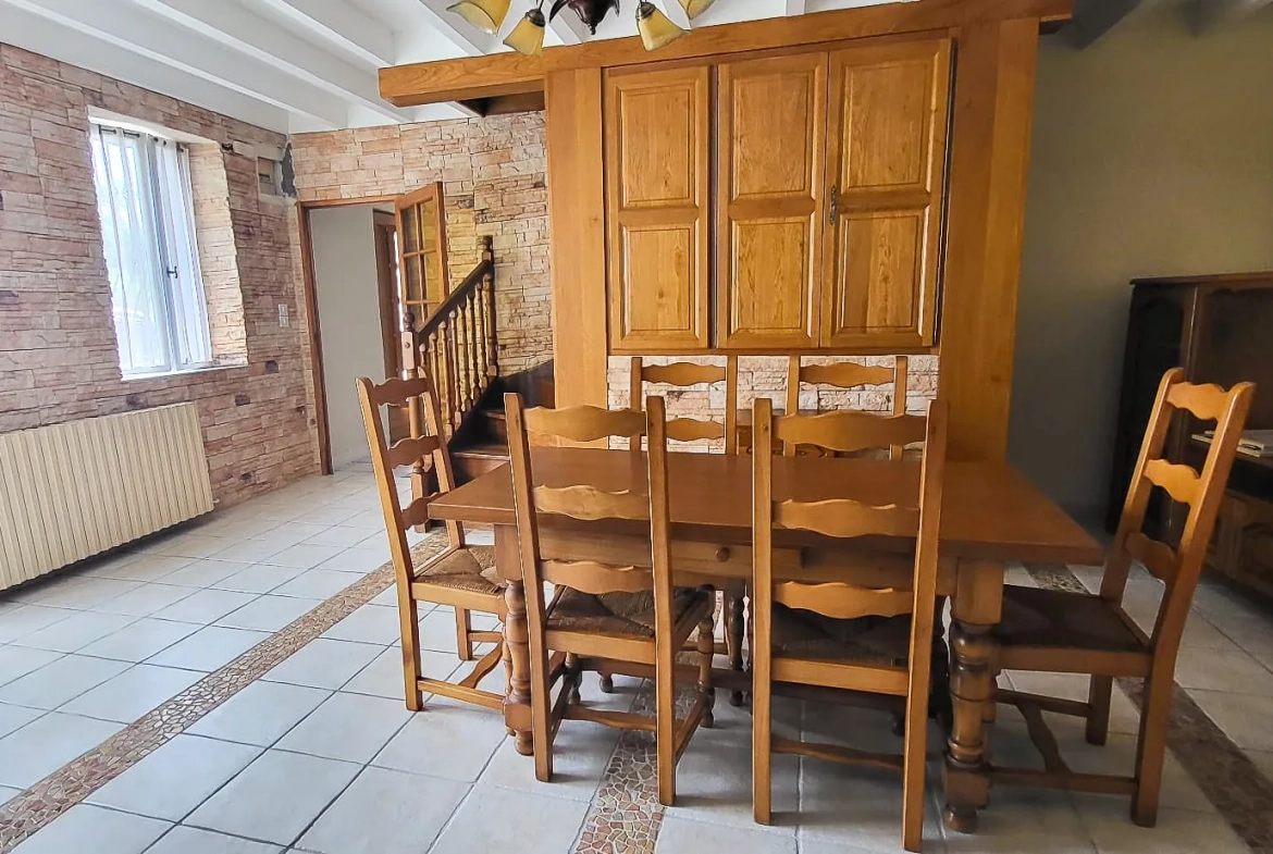 Maison à Epinac de 155 m² avec jardin, terrasse et potentiel d'aménagement 