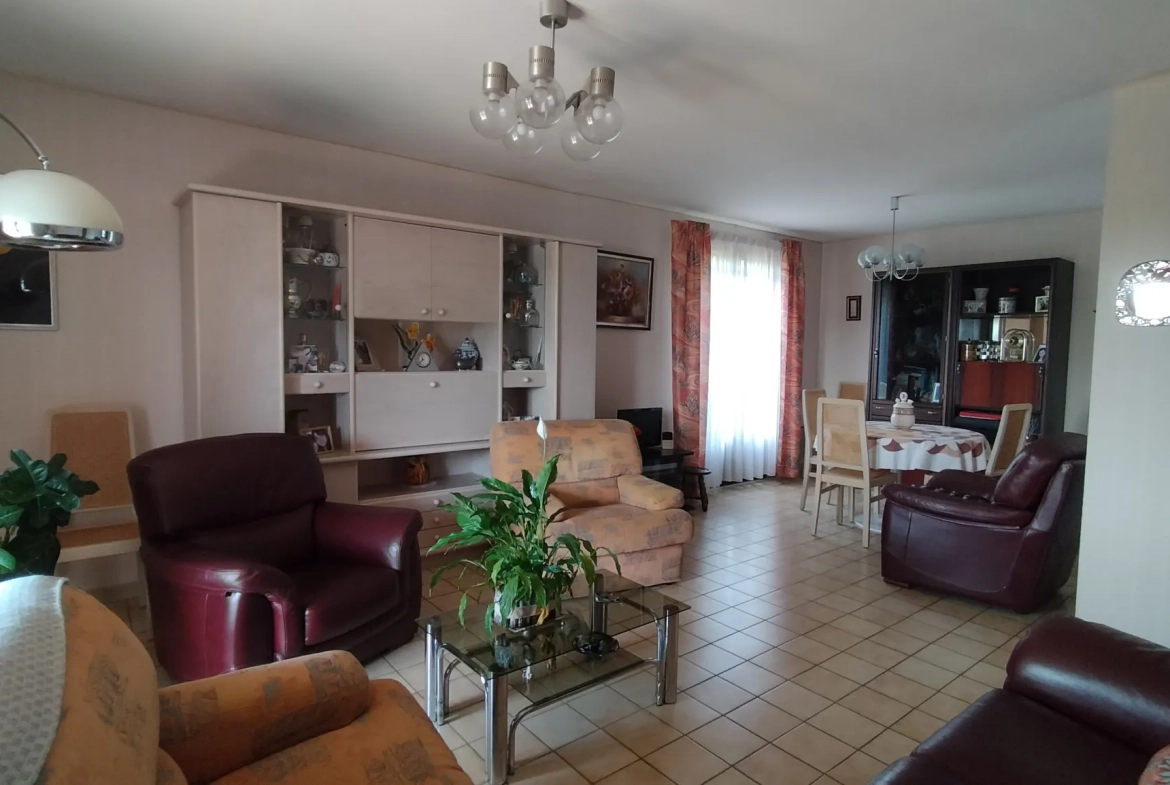 Maison T4 à Nîmes Ouest avec jardin, garage et grande terrasse 