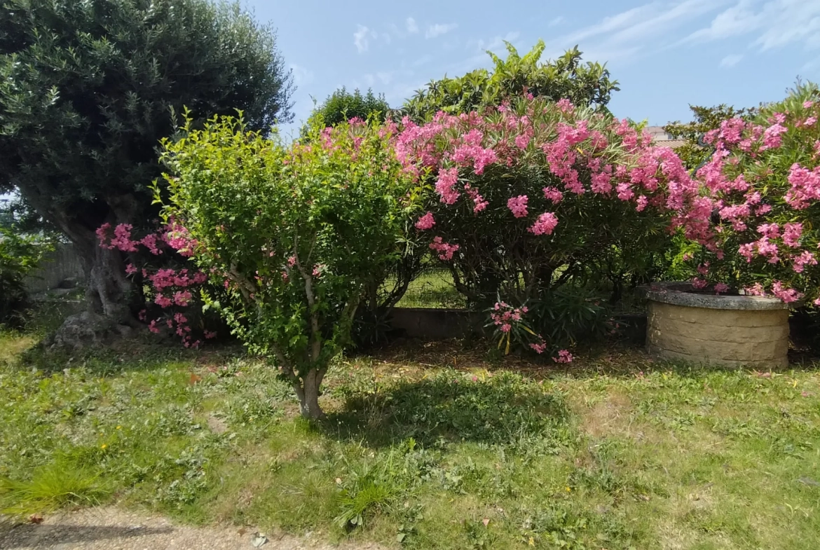 Maison T4 à Nîmes Ouest avec jardin, garage et grande terrasse 
