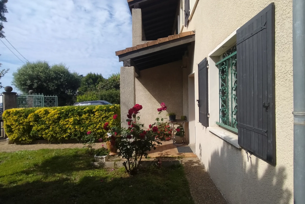 Maison T4 à Nîmes Ouest avec jardin, garage et grande terrasse 