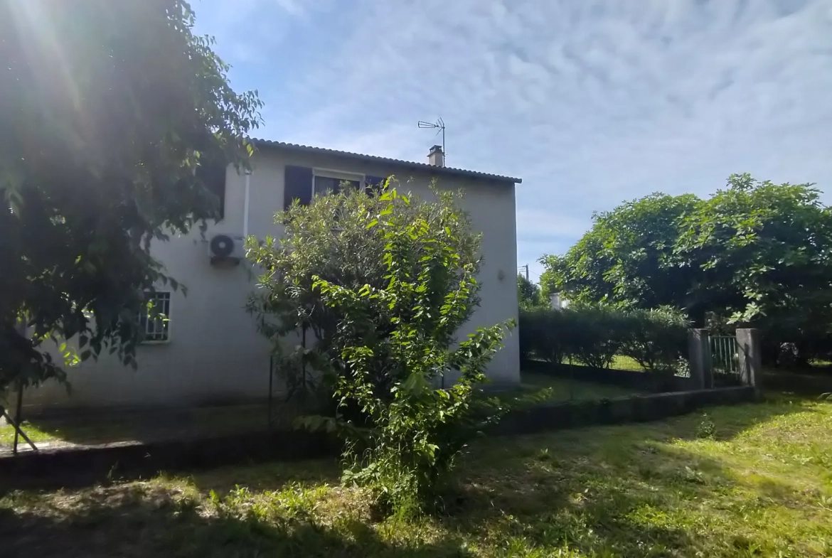 Maison T4 à Nîmes Ouest avec jardin, garage et grande terrasse 