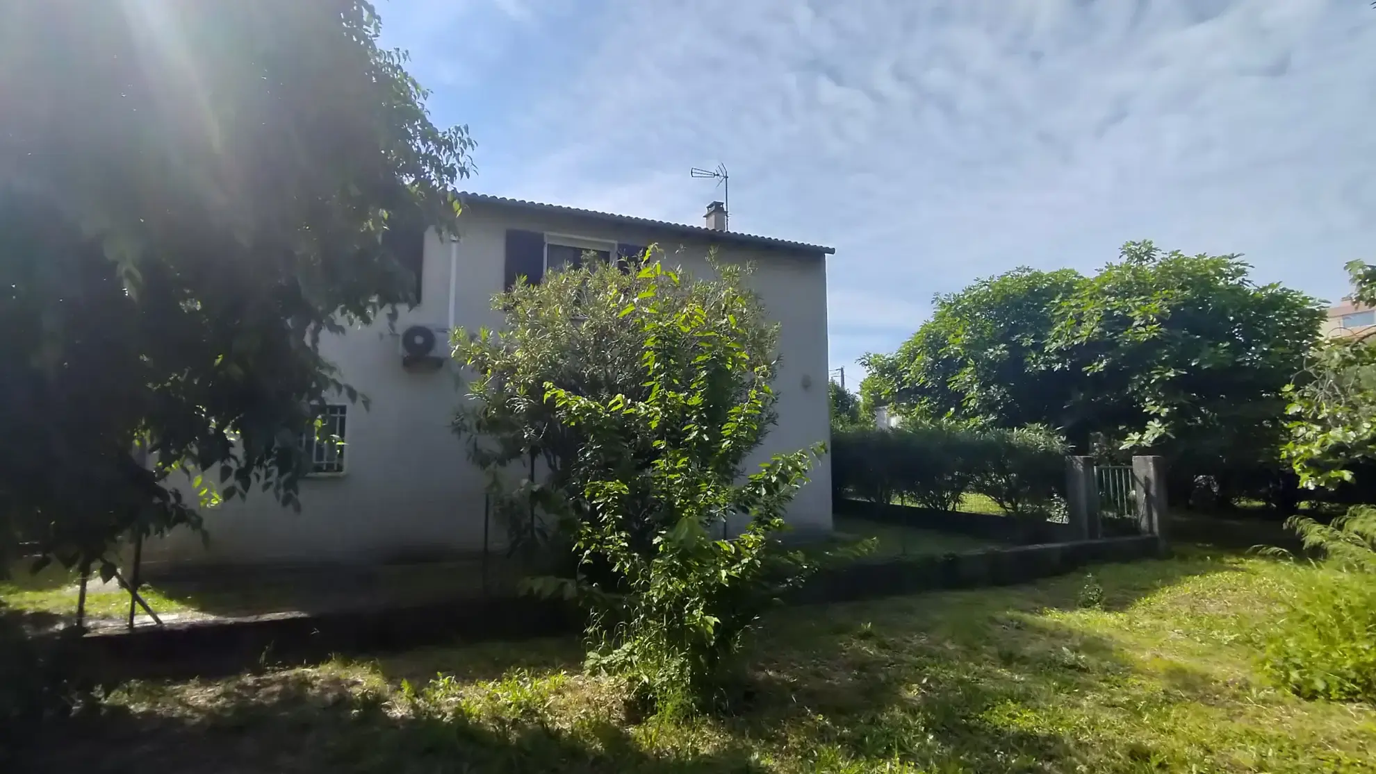 Maison T4 à Nîmes Ouest avec jardin, garage et grande terrasse 