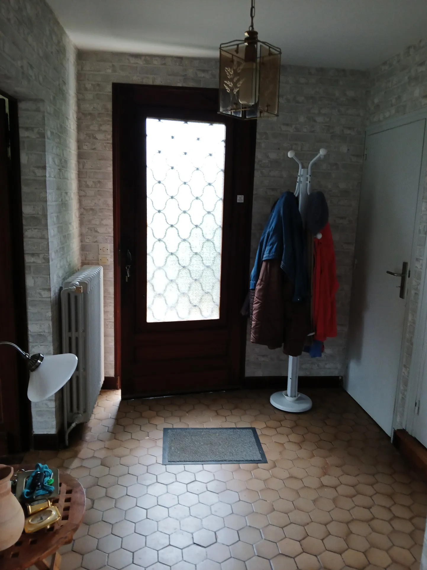 Maison T7 à vendre à La Roque-Gageac – Grand terrain et garages, idéal famille 