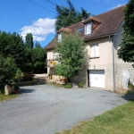 Maison T7 à vendre à La Roque-Gageac – Grand terrain et garages, idéal famille