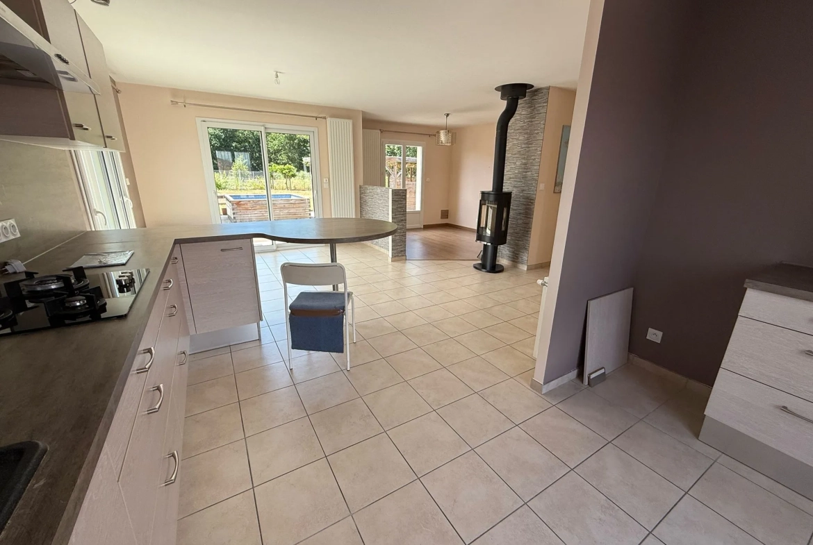 Maison récente de plain-pied avec garage et jardin clos à Bellerive-sur-Allier 