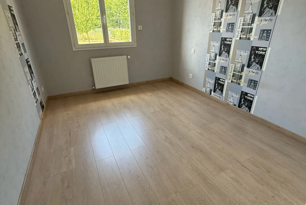 Maison récente de plain-pied avec garage et jardin clos à Bellerive-sur-Allier 