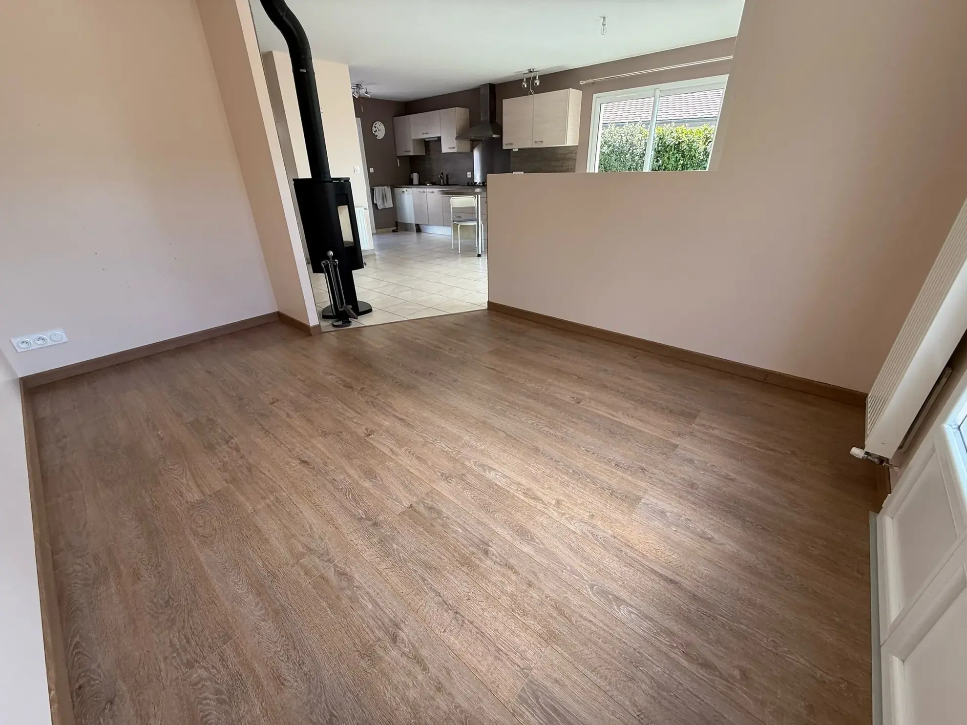 Maison récente de plain-pied avec garage et jardin clos à Bellerive-sur-Allier 