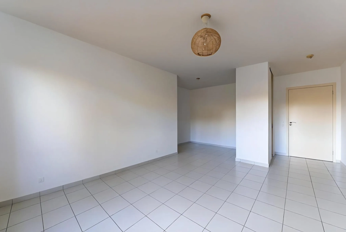 Appartement T3 de 58 m² avec balcon et parking à Parempuyre 