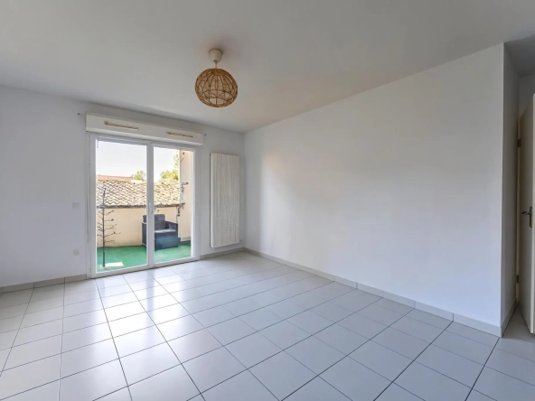 Appartement T3 de 58 m² avec balcon et parking à Parempuyre