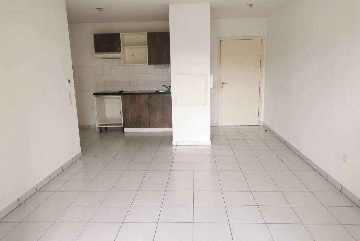 Appartement T3 de 58 m² avec balcon et parking à Parempuyre 