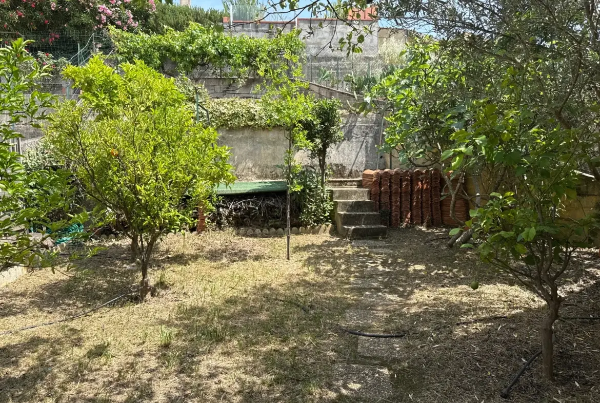 Villa 6 pièces avec appartement à Céret - 143 m² avec jardin et garage 