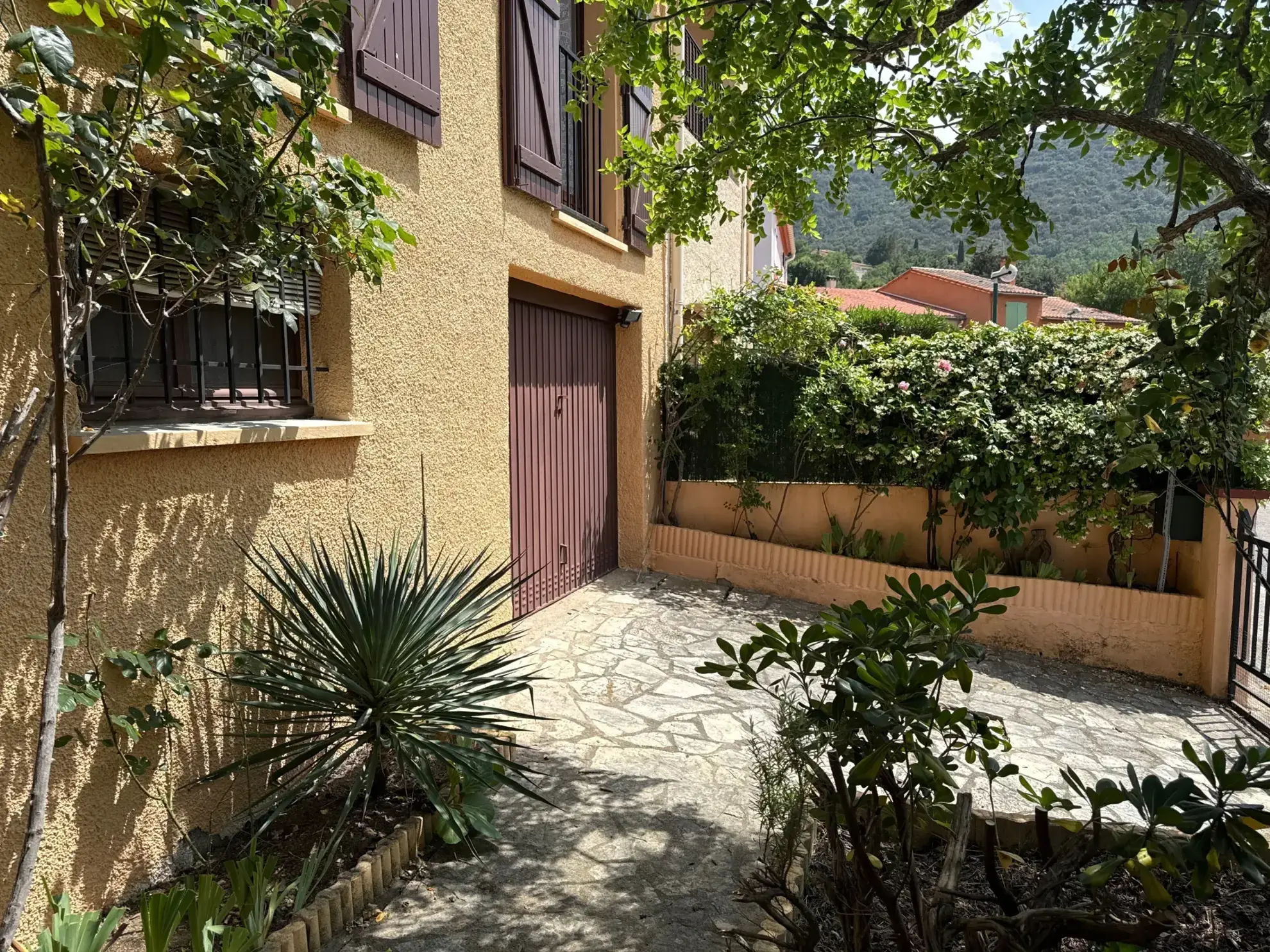 Villa 6 pièces avec appartement à Céret - 143 m² avec jardin et garage 