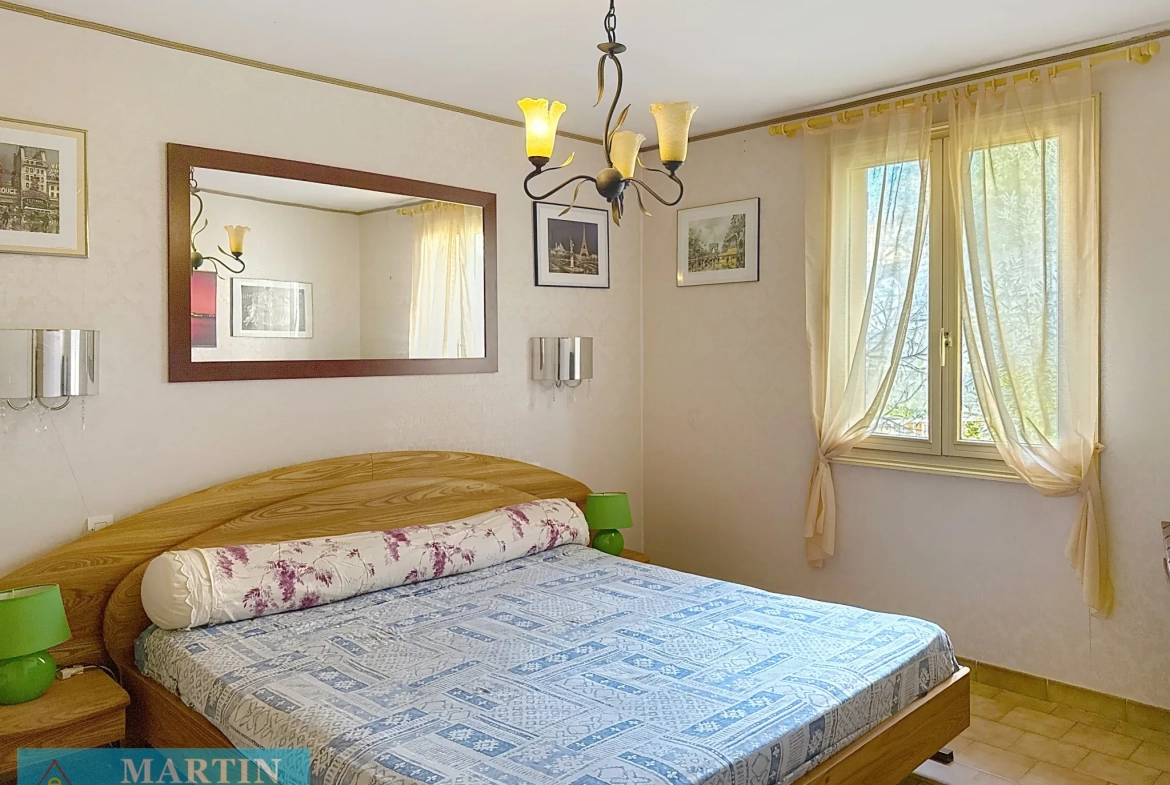 Villa 6 pièces avec appartement à Céret - 143 m² avec jardin et garage 