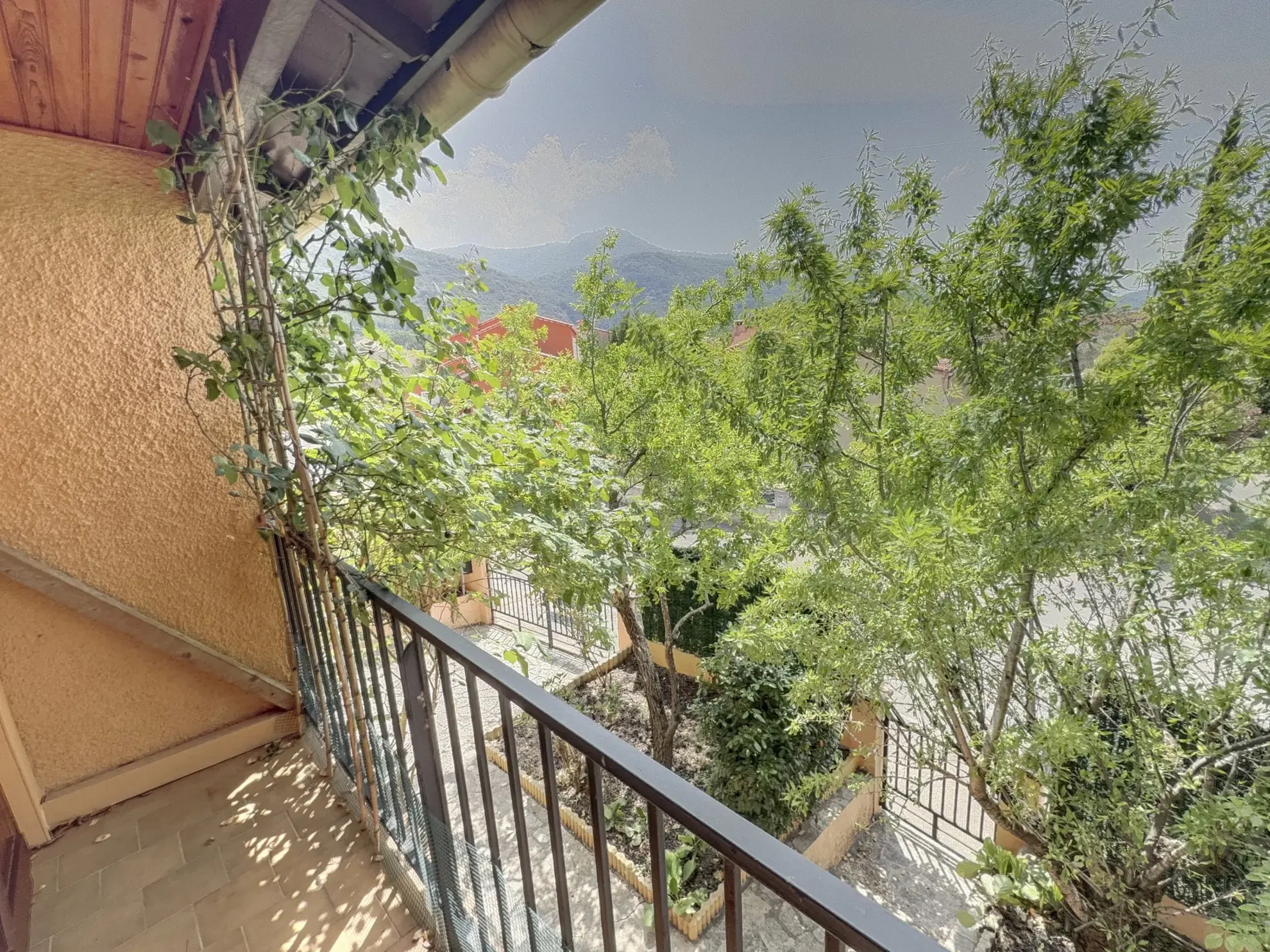 Villa 6 pièces avec appartement à Céret - 143 m² avec jardin et garage 