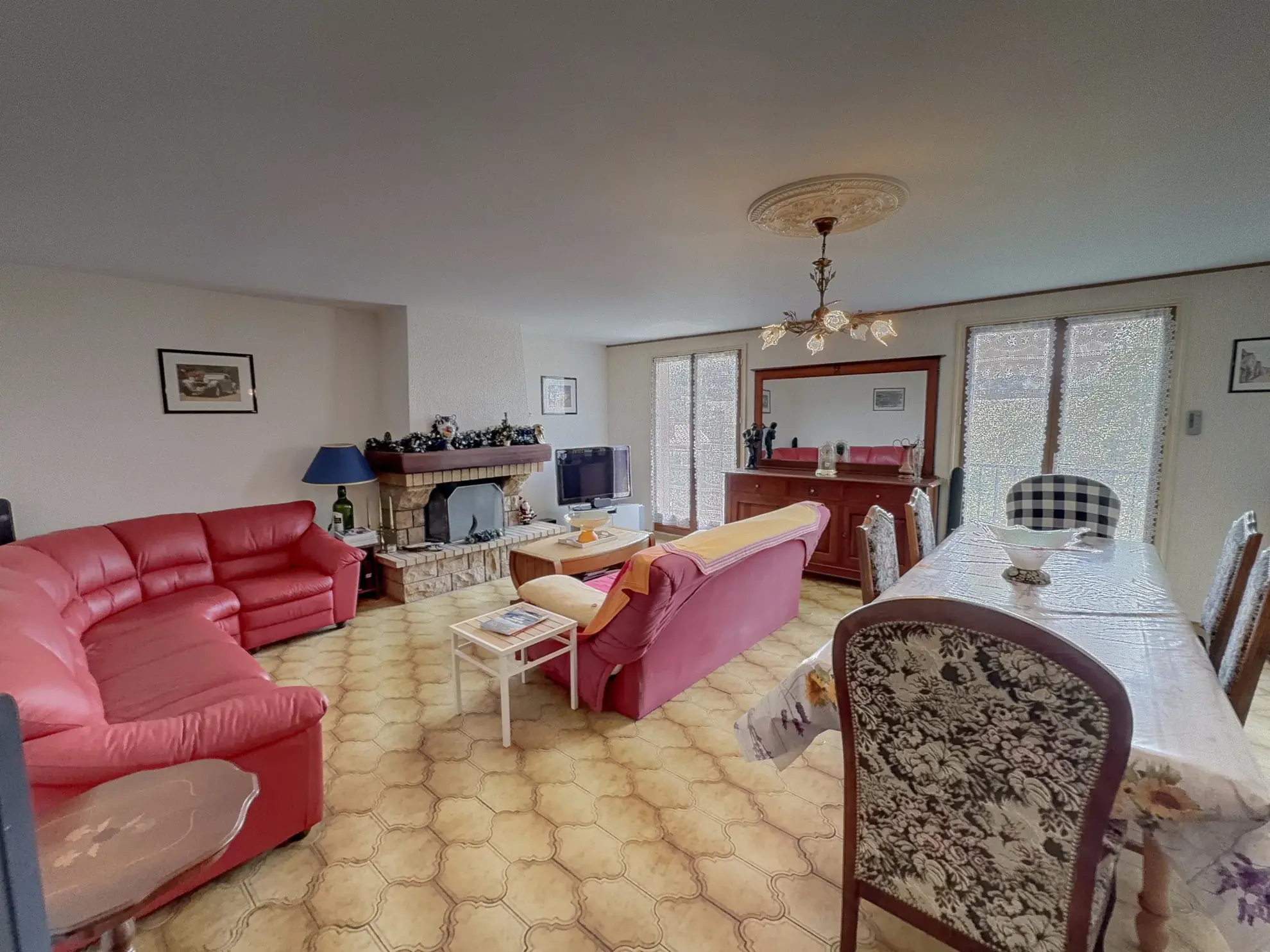 Villa 6 pièces avec appartement à Céret - 143 m² avec jardin et garage 
